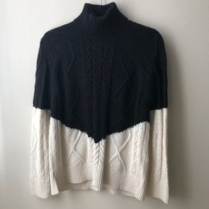 TOPSHOP BLACK & WHITE TURTLENECK SWEATER